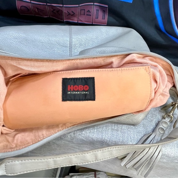 HOBO INTERNATIONAL Slouch Metallic Silver/Grey Shoulder Bag Purse - Picture 7 of 10